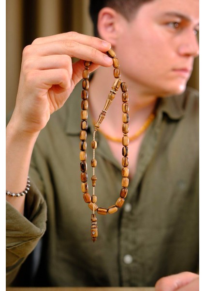 Master Mücahit Şener Otantik Oyma Serisi Kapsül Kesim Öd (Ud) Ağacı Tesbih