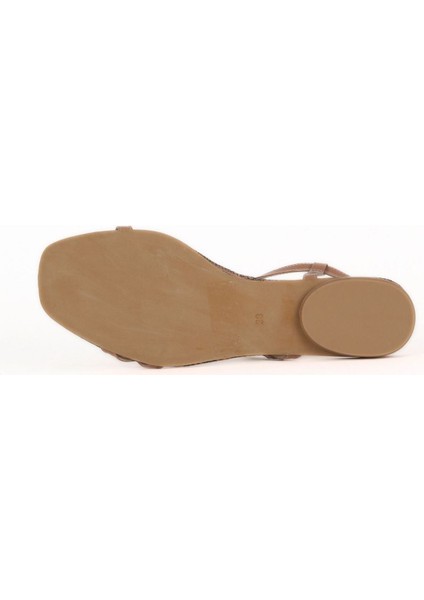 Pudra Rugan Kadın Az Topuklu Sandalet 30WS20032 30WS20032 indirimleri