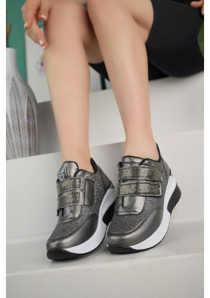 Kadın Cırtlı Taşlı Rahat Kalıp Spor Ayakkabı