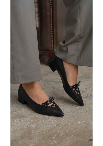 Forbes Siyah Hakiki Deri Topuklu Ayakkabı fırsatları