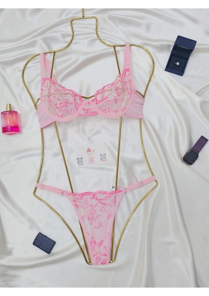 Dantel ve Tül Detaylı Transparan Lüks Sütyen Külot Takımı