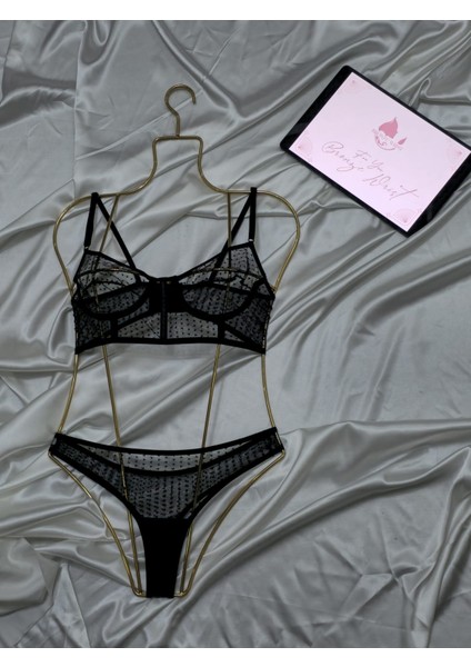 Gecelerinizi Aydınlatan Zarafet: Dantel Detaylı ve Transparan Sütyen Takımı modelleri