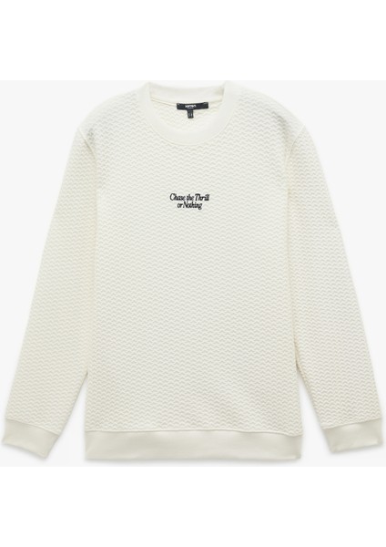 Uzun Kollu Bisiklet Yaka Dokulu Işlemeli Sweatshirt fırsatları