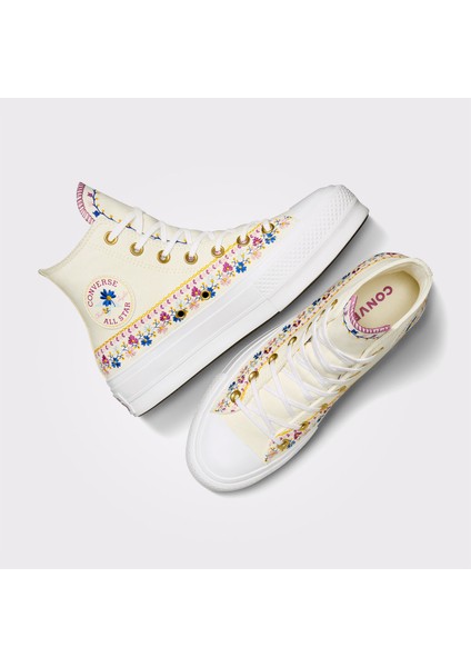 Chuck Taylor All Star Lift Kadın Krem Platform Sneaker fırsatları