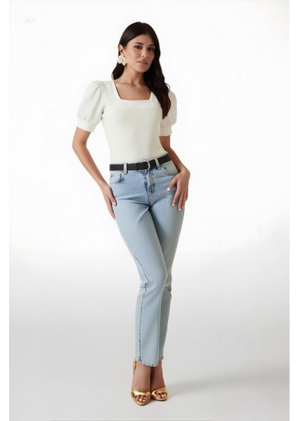 Kadın Beyaz Kare Yaka Örme Bluz HZL22W-BD104091 modelleri