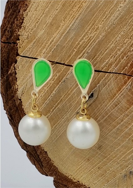 Incili Yeşil Renk Detaylı Sallantılı Küpe