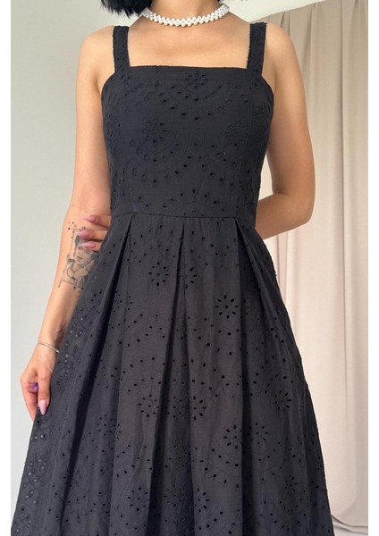 Siyah Askılı Aparatlı Brode Elbise modelleri