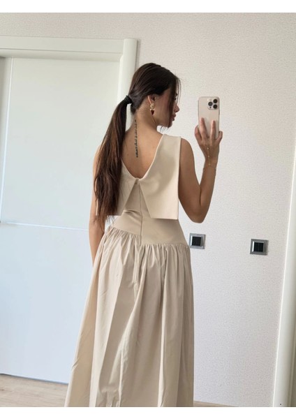 Arkası Kanatlı Uzun Elbise- Bej fırsatları