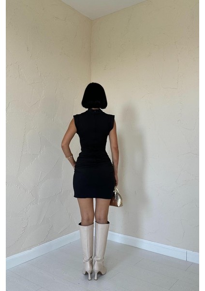 Siyah Büzgülü Kolsuz Elbise fırsatları