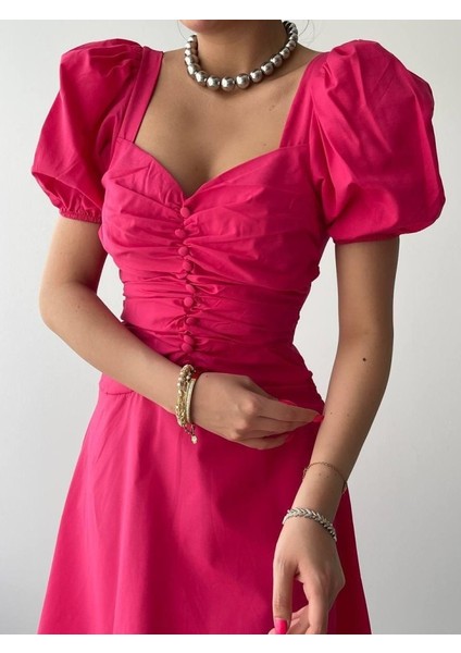 Kare Yaka Düğmeli Elbise