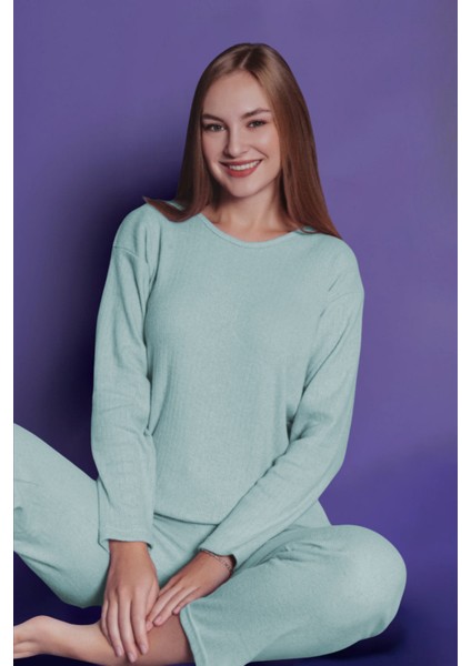İkili Kadın Rahat Pijama Takımı – Fitilli, İç Göstermez, Su Yeşili