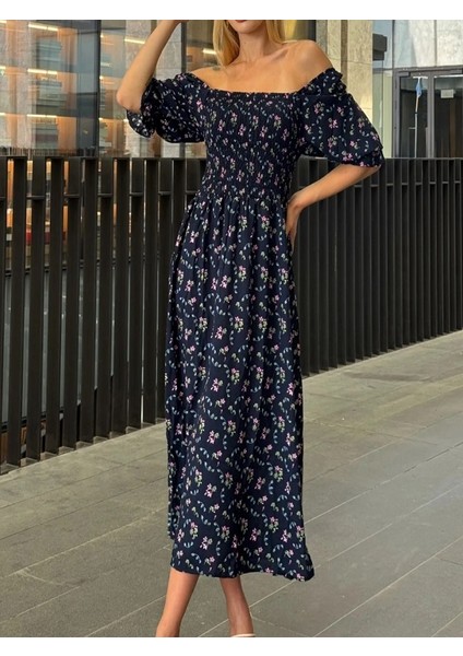 Gipeli Yanları Yırtmaçlı Çiçekli Elbise
