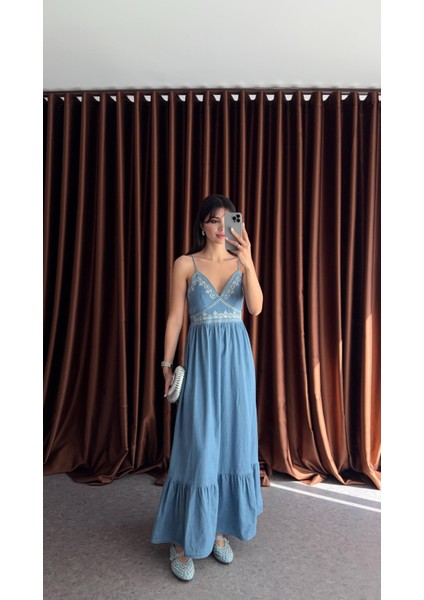 Göğüs Pullu Denim Elbise