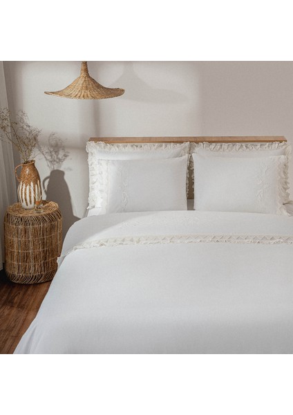 Paye Çift Kişilik Nevresim Takımı %100 Organik Pamuk Percal Nakışlı Dantelli Krem 200X220 cm