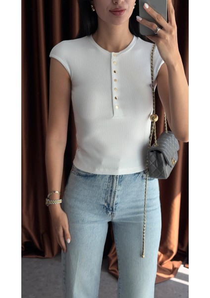 Gold Düğmeli T Kol Basic Beyaz Triko fiyatları