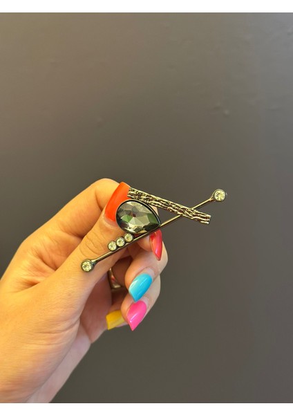Zirkon Taşlı Siyah Çelik Broş Yaka Iğnesi 8x3 cm modelleri