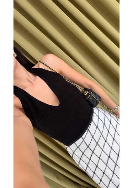 Dokulu Halter Yaka Siyah Triko fiyatları