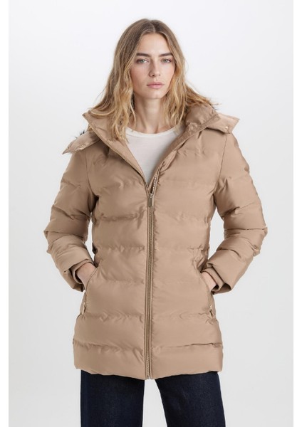 Su Geçirmez Uzun Mont Parka Isı Yalıtımlı Kemerli Kapüşonlu Suni Kürklü Hafif A1218AX24WN modelleri