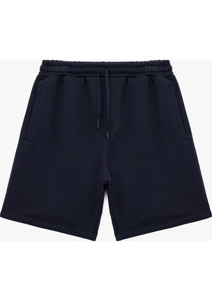 Rahat Kesim Cep Detaylı Beli Bağcıklı Spor Şort