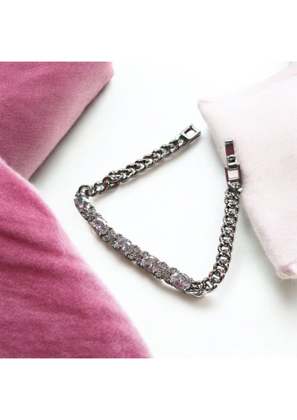 Oval ve Çiçek Taşlı Zincirli Klipsli Çelik Bileklik