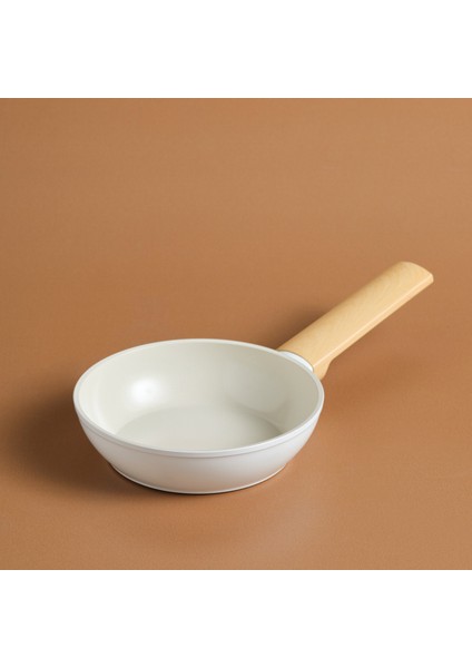 x Refika Swiss Crystal Almond Cream Indüksiyon Tabanlı Tava 16 cm