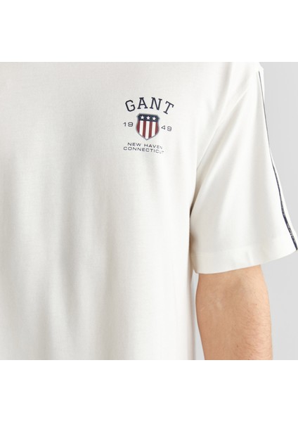 Erkek Krem Relaxed Fit Bisiklet Yaka Logolu T-Shirt indirimleri