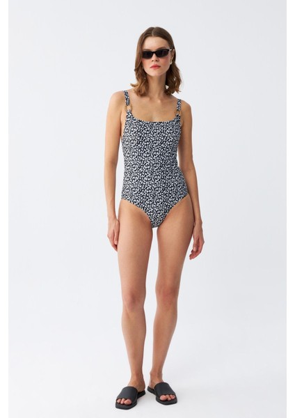 Kadın Lacivert Geometrik Desenli Aksesuar Askılı Tek Parça Mayo