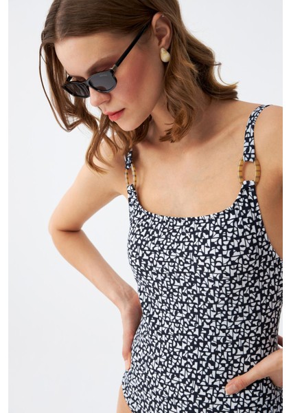 Kadın Lacivert Geometrik Desenli Aksesuar Askılı Tek Parça Mayo fırsatları