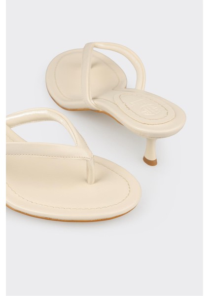 Ekru Kadın Günlük Terlik fırsatları