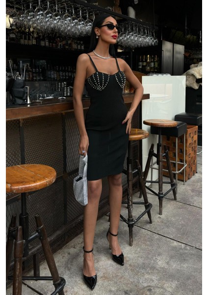 Kadın Siyah Polyelit Kolsuz Mini Elbise fırsatları
