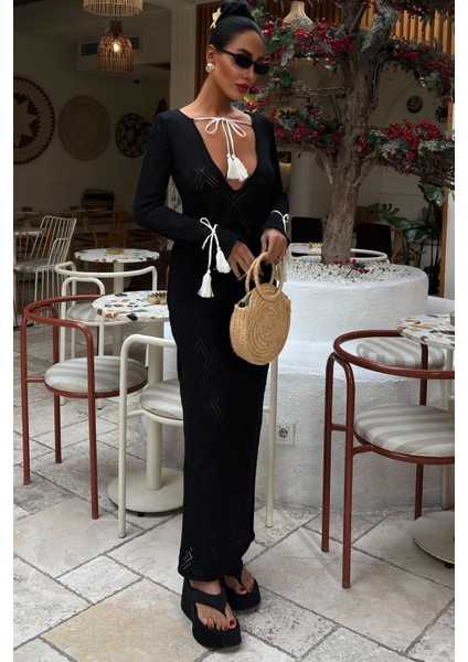Kadın Siyah V Yaka Ajurlu Maxi Elbise