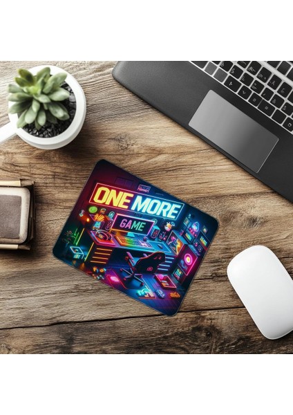 Neon Işıklı One More Game Temalı Mousepad - 19X23 cm 2 mm Dikdörtgen Ithal Baskılı Mouse Pad
