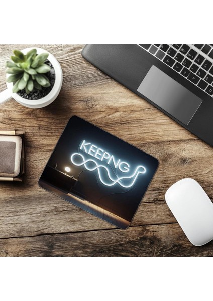 Hedef Odaklı Sade Neon Mouse Pad Tasarımı - 19X23 cm 2 mm Dikdörtgen Ithal Baskılı Mouse Pad