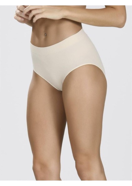 Kadın Bej Dikişsiz Esnek Slip Külot