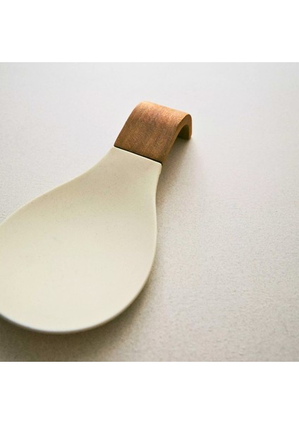 Ahşap Kaşık Tutucu 22 × 10 × 3,9 cm | Akasya + Dayanıklı Silikon, Mutfak Organizer Kaşıklık