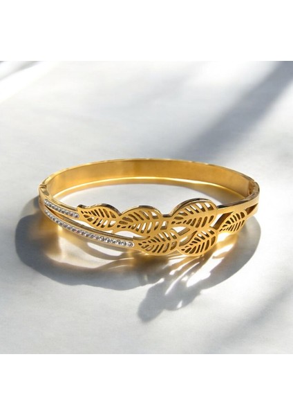 Yaprak Detaylı Taşlı Zarif Çelik Kelepçe