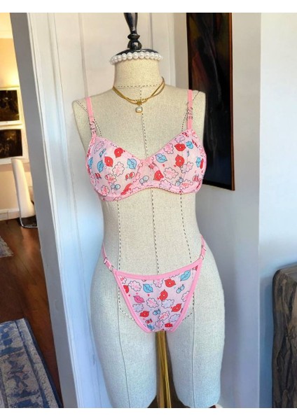 Pembe Öpücük Emoji Kadın Iç Çamaşır Takımı Eğlenceli Sütyen Tanga Set modelleri