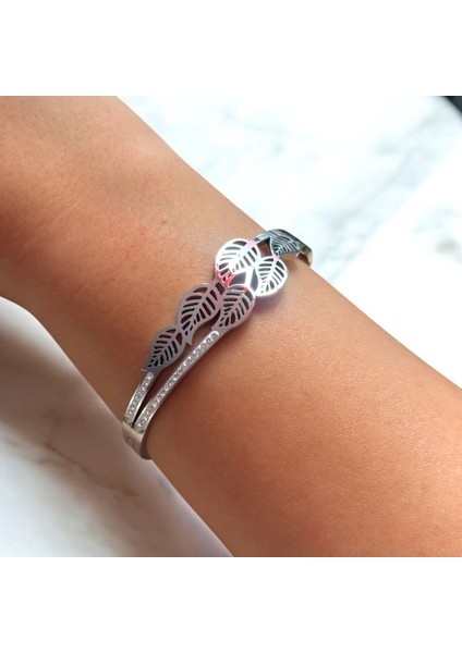 Yaprak Detaylı Taşlı Zarif Çelik Kelepçe fiyatları