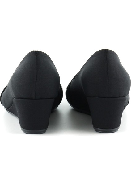 Colel Siyah Krep Metal Detaylı Yuvarlak Burun Dolgu Topuklu Günlük Ayakkabı fırsatları