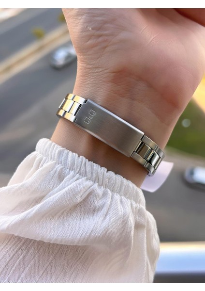 Çelik Kordon 2 Yıl Garantili 30 mt Suya Dayanıklı Kadın Kol Saati BQ.K.37A-004PY modelleri