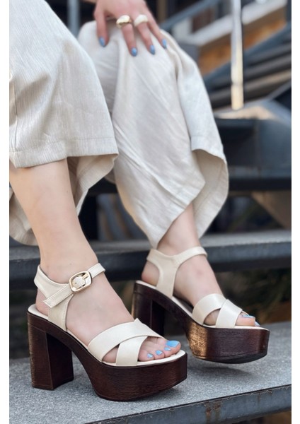 Opexda Mat Deri Bej Platform Topuklu Ayakkabı
