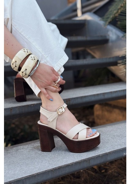 Opexda Mat Deri Bej Platform Topuklu Ayakkabı fırsatları