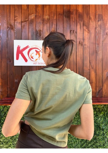 Inci Küpeli Billie Eilish / Kadın Haki Renk T-Shirt modelleri