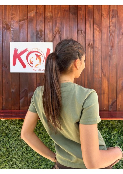 Inci Küpeli Billie Eilish / Kadın Haki Renk T-Shirt fırsatları