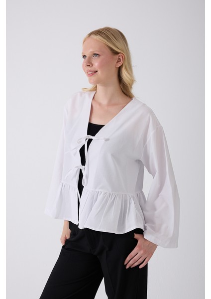 Önü Baglamalı Beyaz Fırfırlı Kimono modelleri