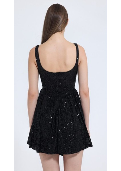 Siyah Pul Detay Askılı Elbise modelleri