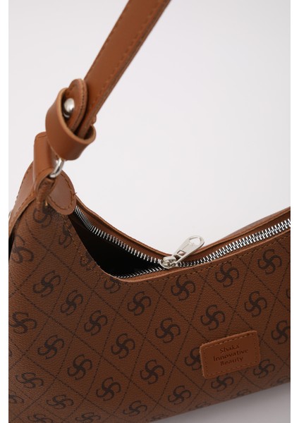 Monogram Baskılı Taba SHK82 Baget Model Tek Bölmeli Kadın Suni Deri Kol ve Omuz Çantası