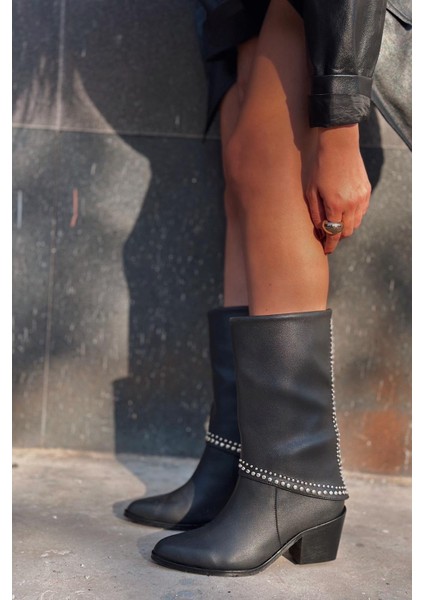 Madoks Mat Deri Troklu Siyah Kadın Çizme fırsatları