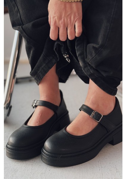 Vodes Mat Deri Siyah Mary Jane modelleri