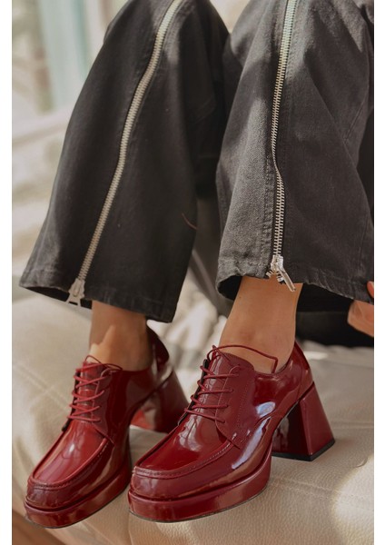 Monela Rugan Bağcık Detaylı Platform Topuklu Ayakkabı Bordo